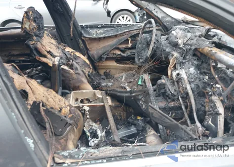 2006 BMW 330I z USA, uszkodzony, nr VIN WBAVB33526PS15093